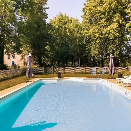 Romantic In A Medieval Castle With Pool, Cleaning Included